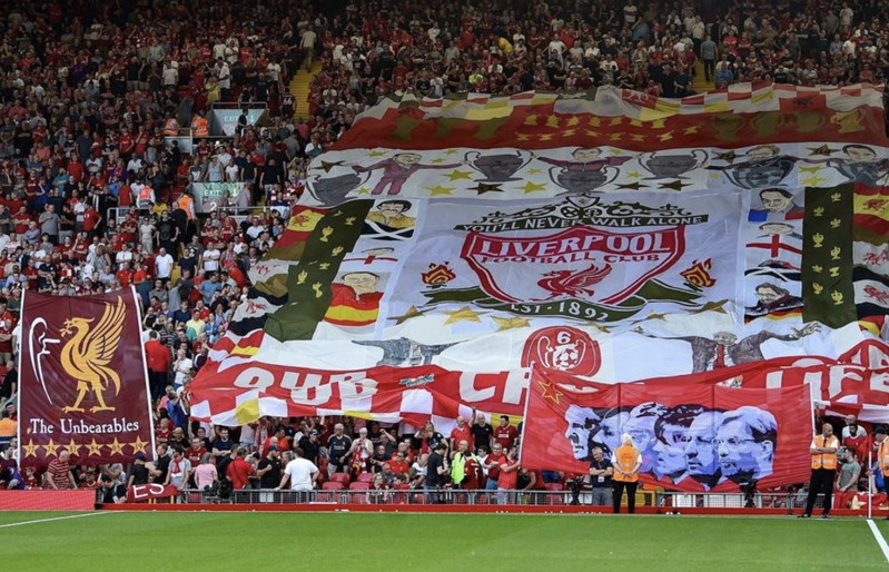 flags on the kop