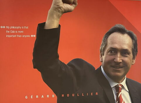 gerard houllier banner on anfield stadium tour