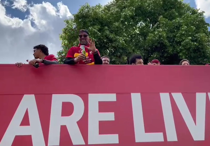 jurgen klopp liverpool double winning bus parade 2022